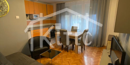 CENTAR [853]